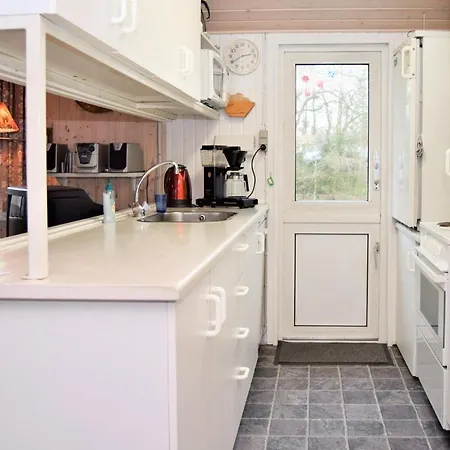 Stunning In W/ Sauna And 3 Bedrooms بيت للعطل